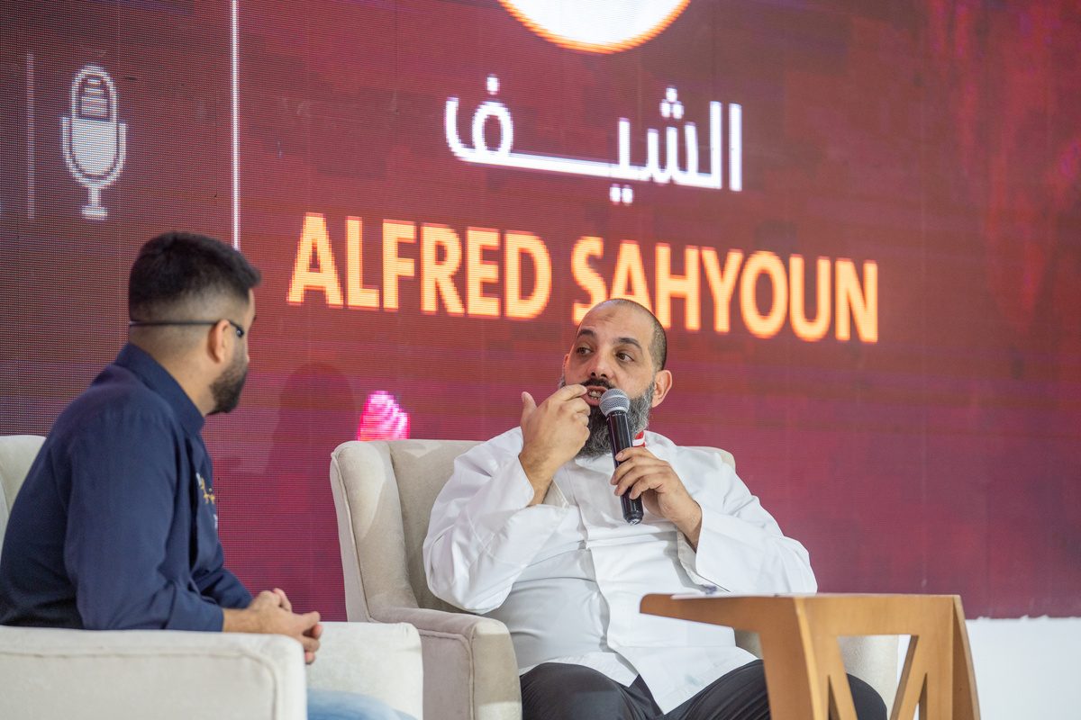 الشيف ألفريد صهيون على المسرح